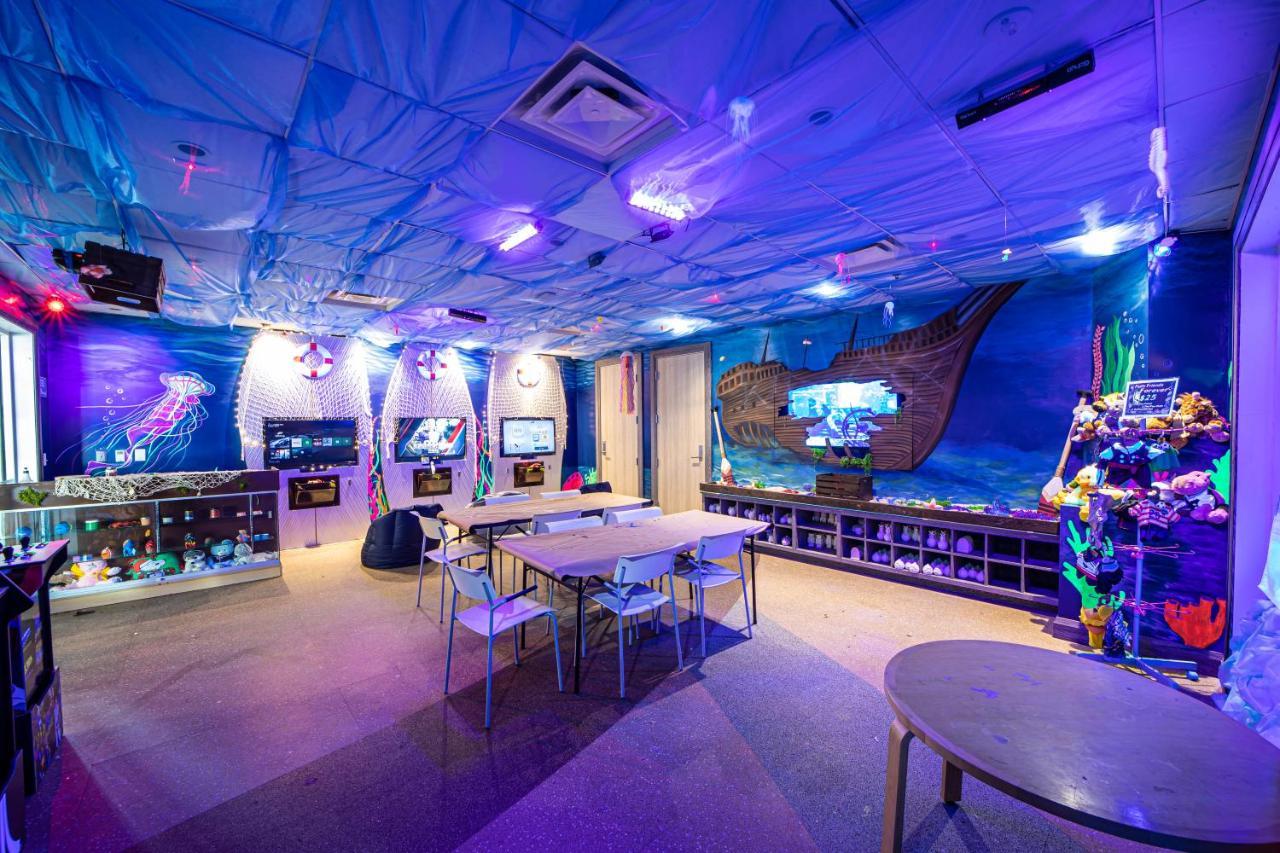 Brilliant Home Near Disney World With Foosball Table By Rentyl - 7707B Orlando Exteriör bild