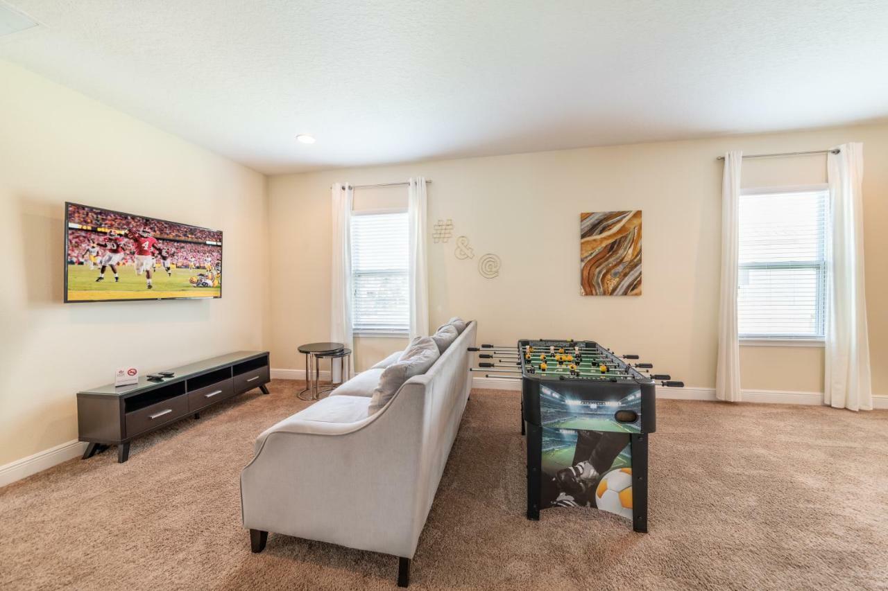 Brilliant Home Near Disney World With Foosball Table By Rentyl - 7707B Orlando Exteriör bild